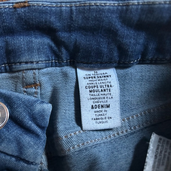 Woman’s jeans - Picture 3 of 5